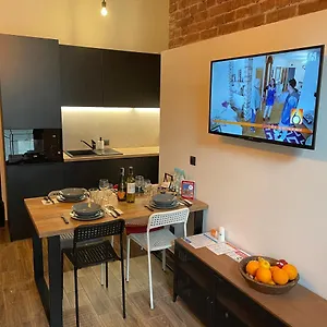 apartmentsun-loft-wroclaw.hotelswroclaw.com/